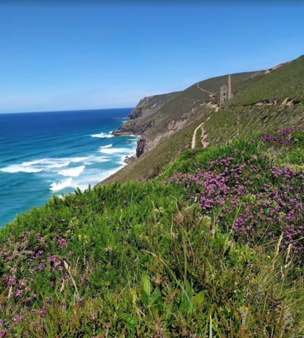 Newly Renovated Characterful Cottage, Wheal Rose Scorrier Exterior foto